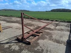 Lifting jib,tine mounted
