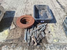 Quantity large bolts