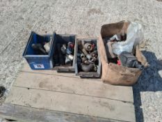 Quantity hydraulic spares