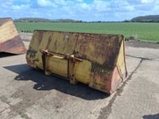 10ft general purpose bucket with Aveling Barford attachments