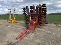 2006 Gregoire Besson 4.4m hydraulic folding discs with rear zonal packer. Serial No: 223965