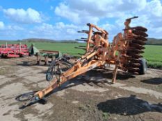 1999 Simba CultiPress 4.6m, hydraulic folding, leading tines to DD packer. Serial No: 90119059 MN:CO