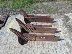 3No Cousins sub soiler legs