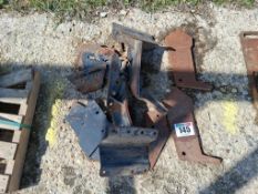 Quantity Sumo wearing metal