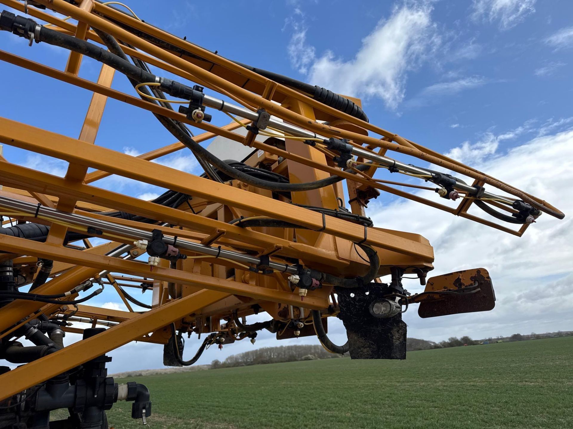 2009 Knight 24m self-propelled sprayer 3,500l tank, triple nozzle bodies, section control, air shut - Image 13 of 21