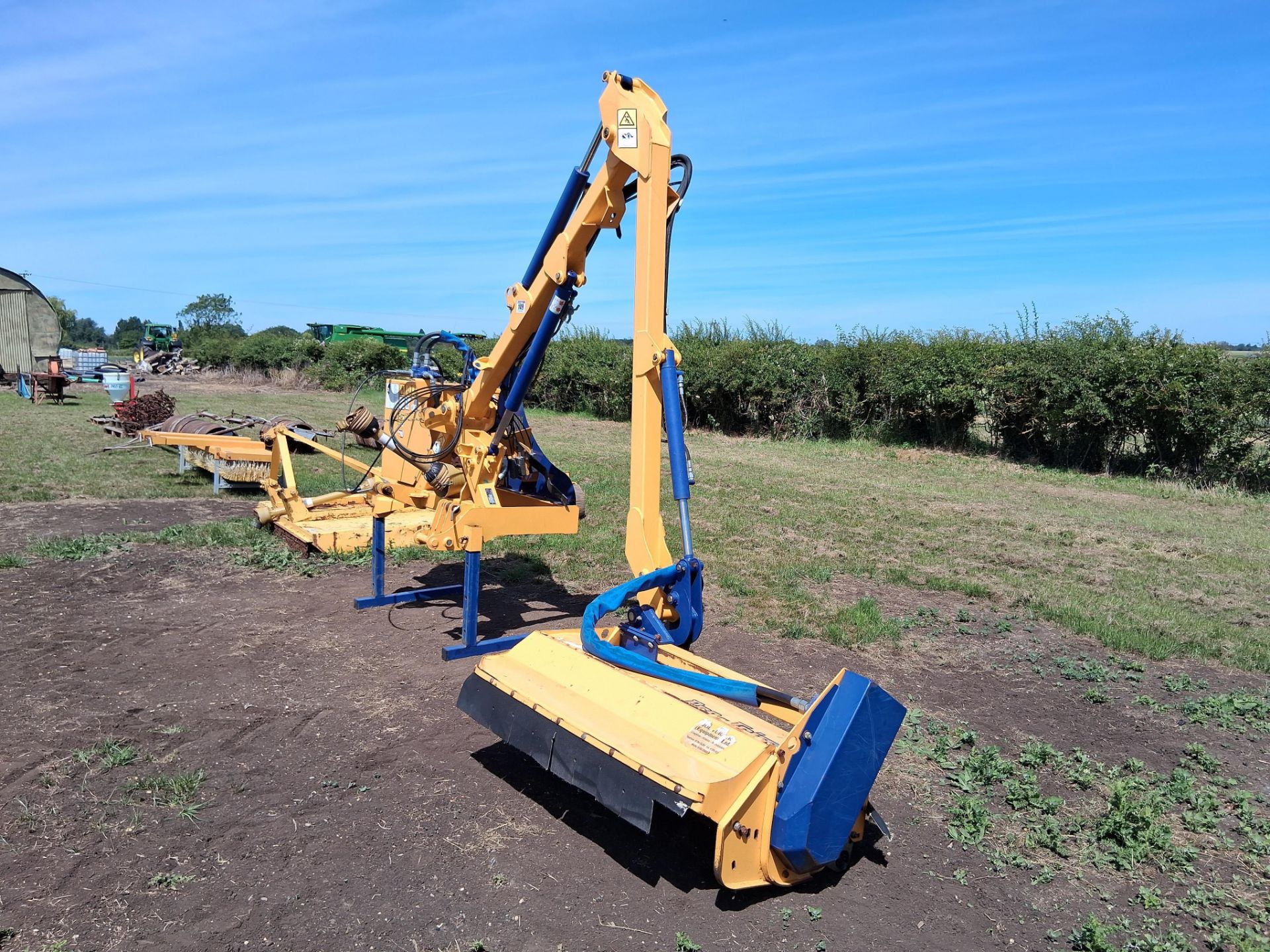2012 Bomford Kestrel E hedge cutter with Bomford Pro Trim 1.2m flail, manual lever control. Model No - Image 16 of 20
