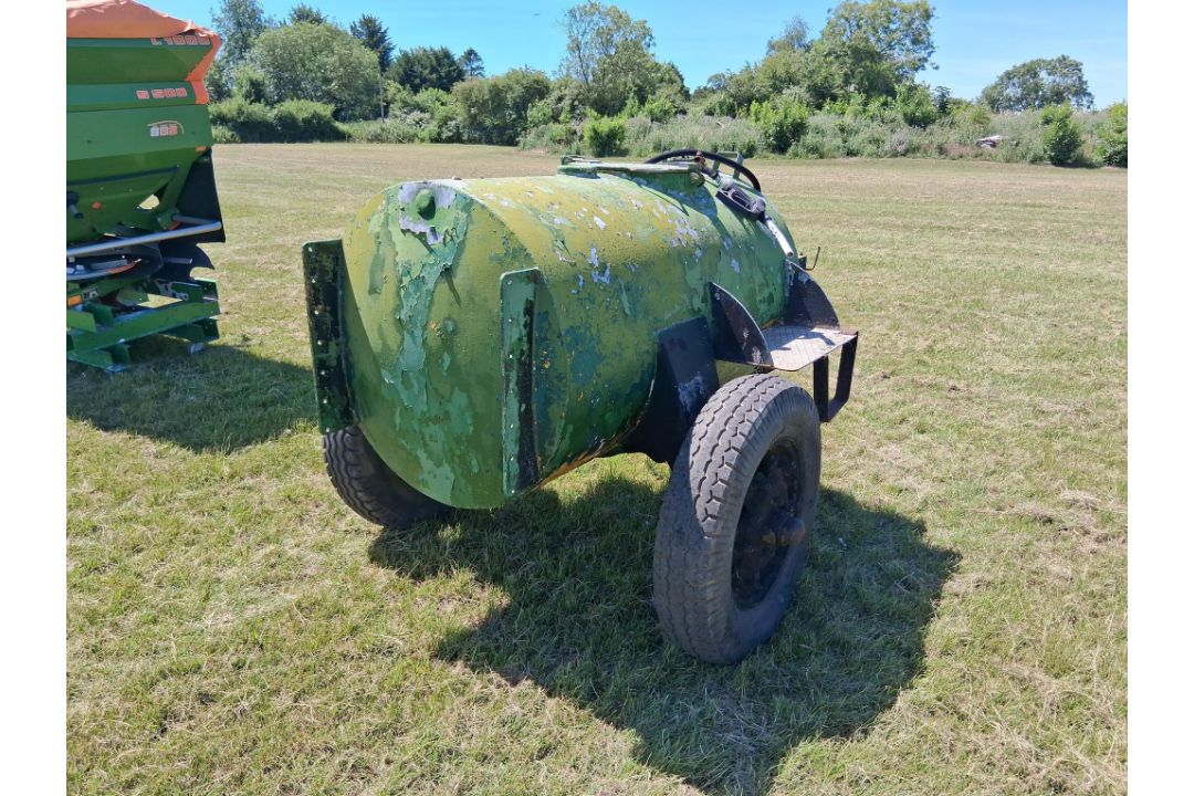 Diesel bowser with 12v pump, single axle on 8.00-19 wheels and tyres - Image 6 of 12