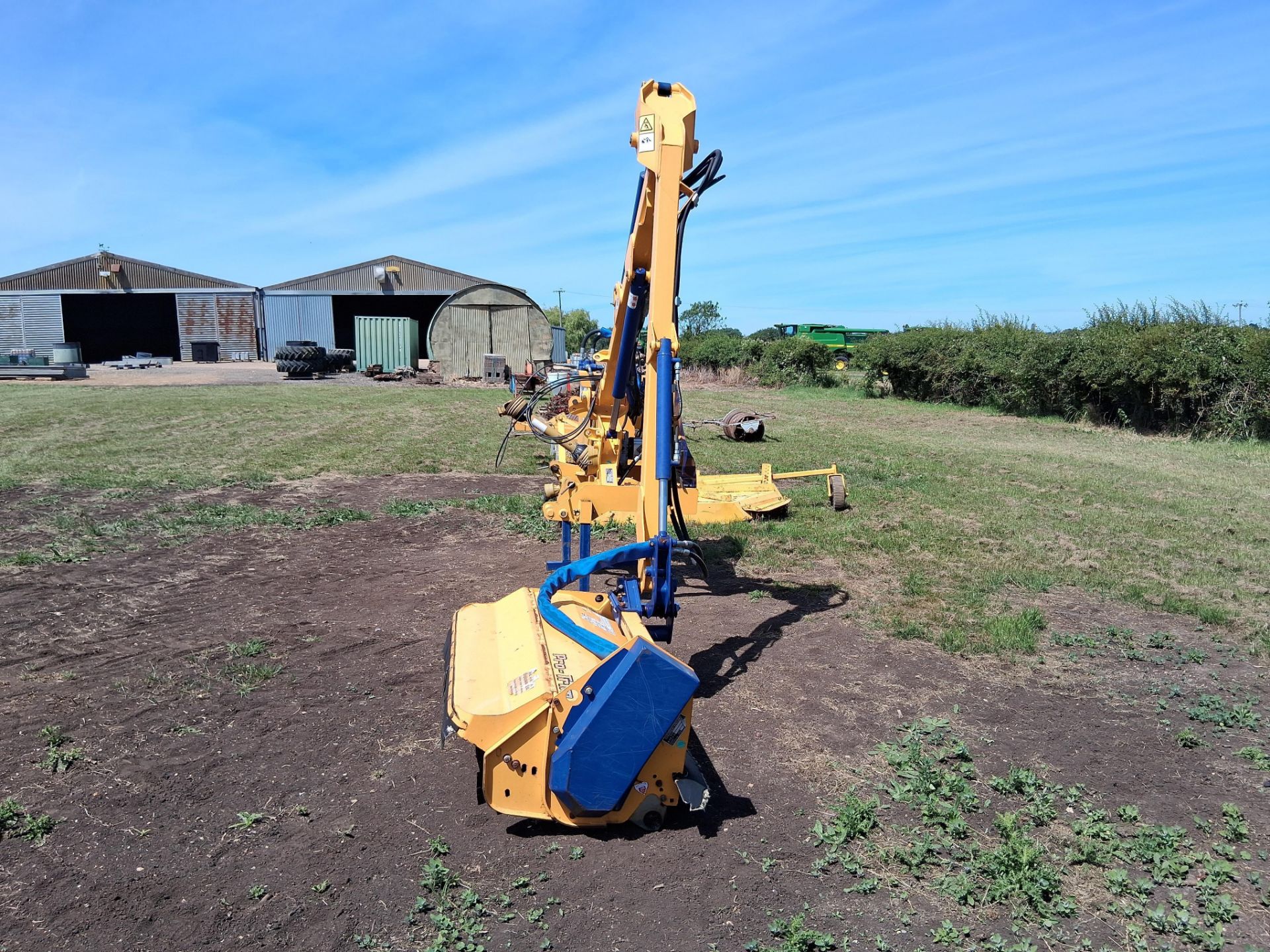 2012 Bomford Kestrel E hedge cutter with Bomford Pro Trim 1.2m flail, manual lever control. Model No - Image 15 of 20