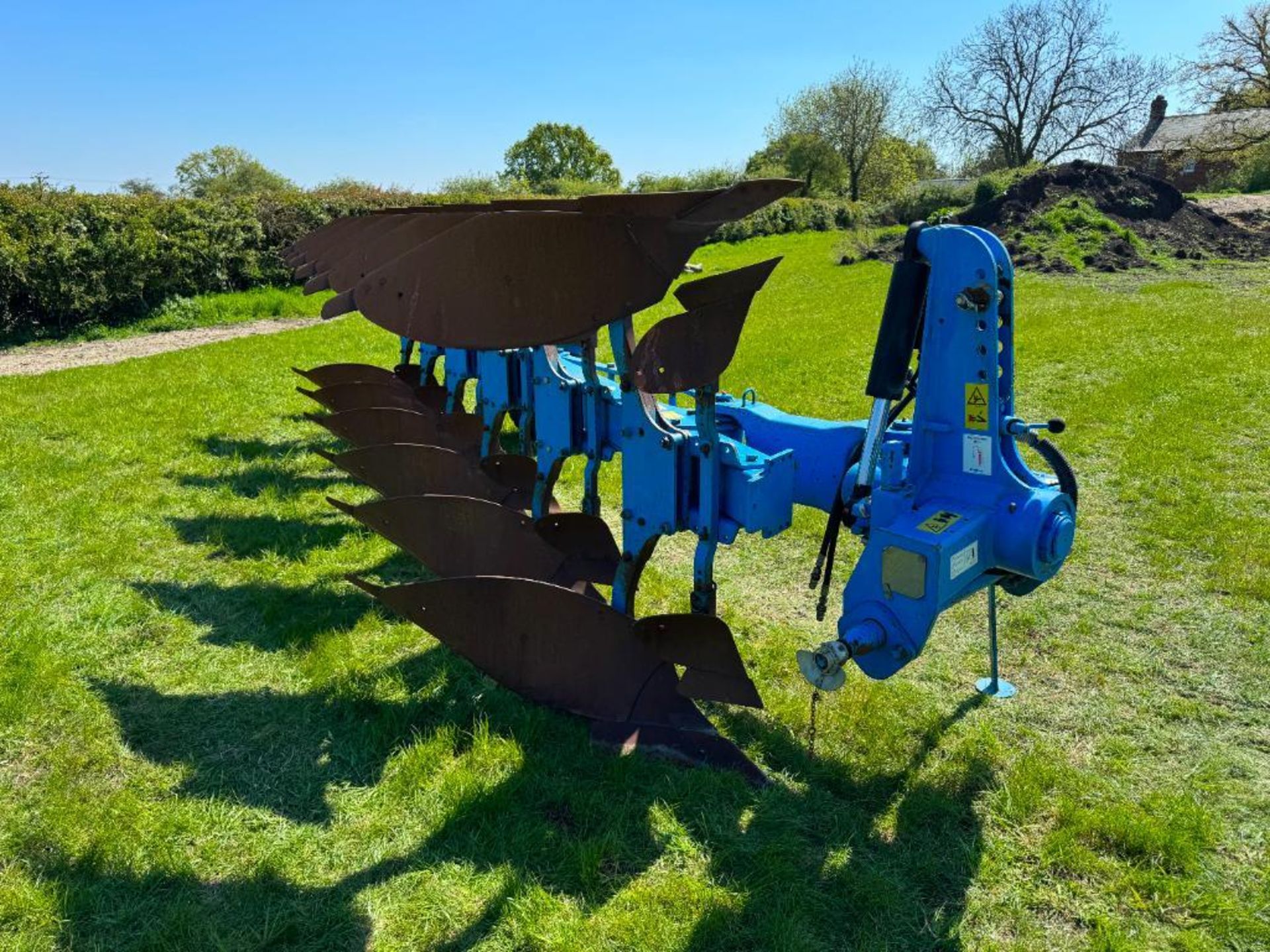 2002 Lemken Europal 8, 6 furrow reversible plough with skimmers. Serial No: 253161 - Image 8 of 16