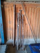 4No acrow props with beam screed