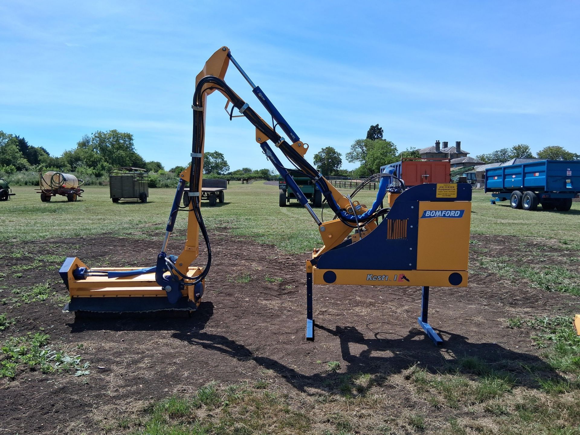 2012 Bomford Kestrel E hedge cutter with Bomford Pro Trim 1.2m flail, manual lever control. Model No - Image 12 of 20