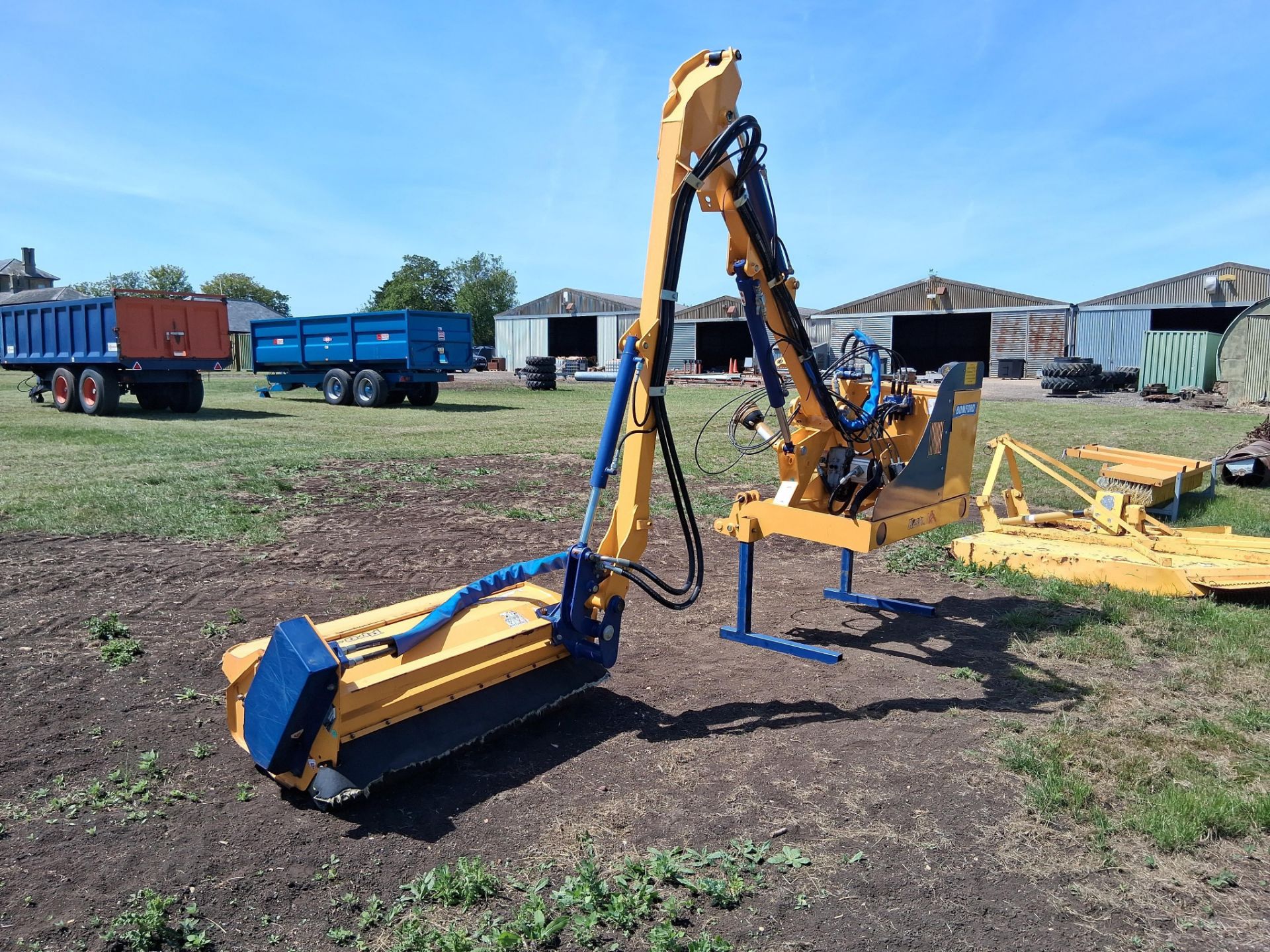 2012 Bomford Kestrel E hedge cutter with Bomford Pro Trim 1.2m flail, manual lever control. Model No - Image 14 of 20