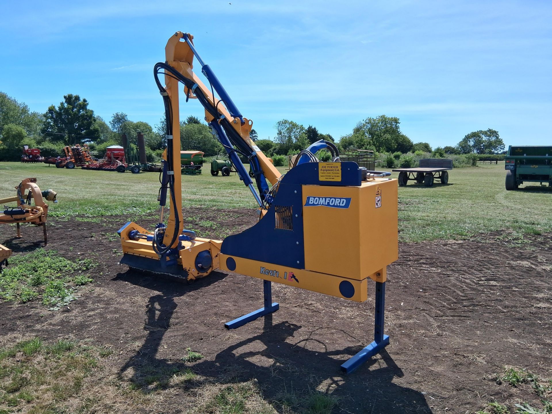 2012 Bomford Kestrel E hedge cutter with Bomford Pro Trim 1.2m flail, manual lever control. Model No - Image 11 of 20
