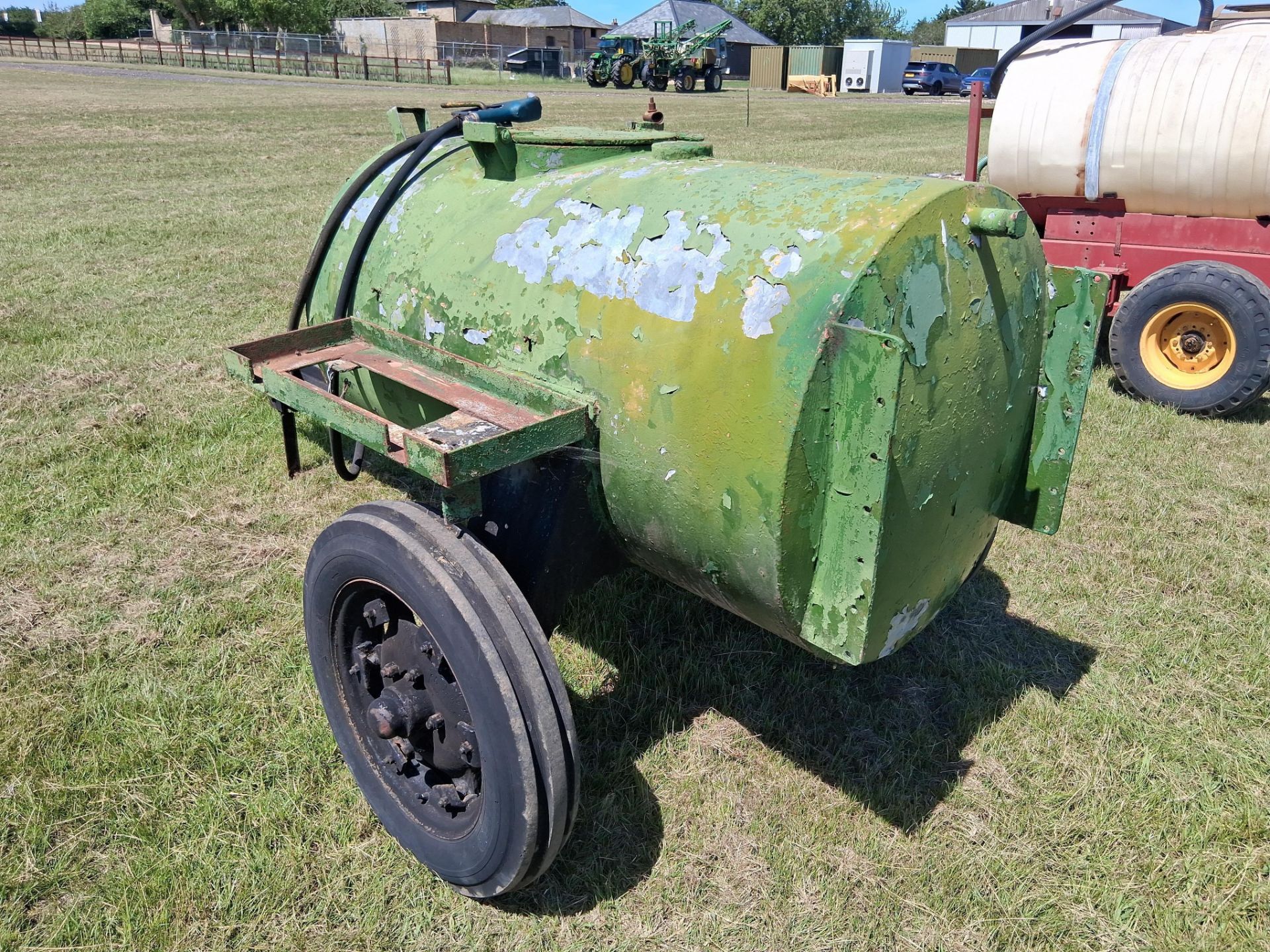 Diesel bowser with 12v pump, single axle on 6.00-19 wheels and tyres - Image 9 of 13