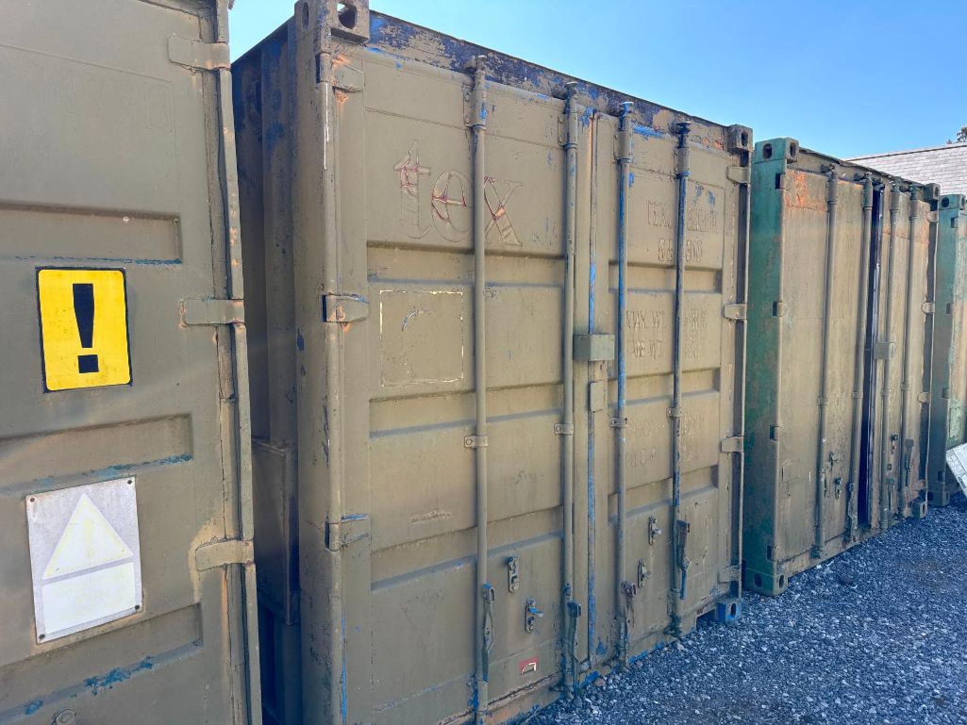 10ft shipping container, wooden floor. Sold in situ, buyer to remove - Image 2 of 2