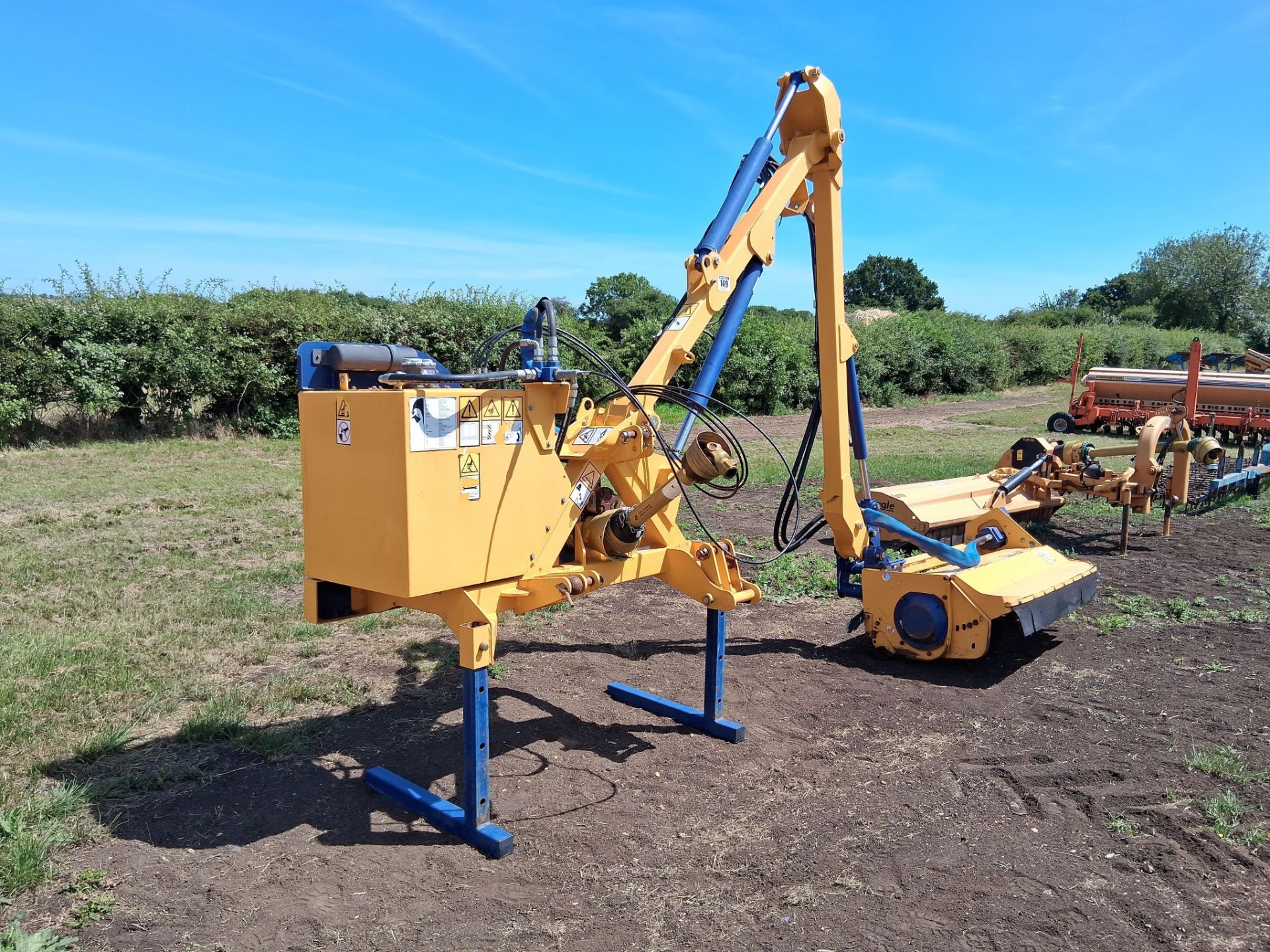 2012 Bomford Kestrel E hedge cutter with Bomford Pro Trim 1.2m flail, manual lever control. Model No - Image 10 of 20