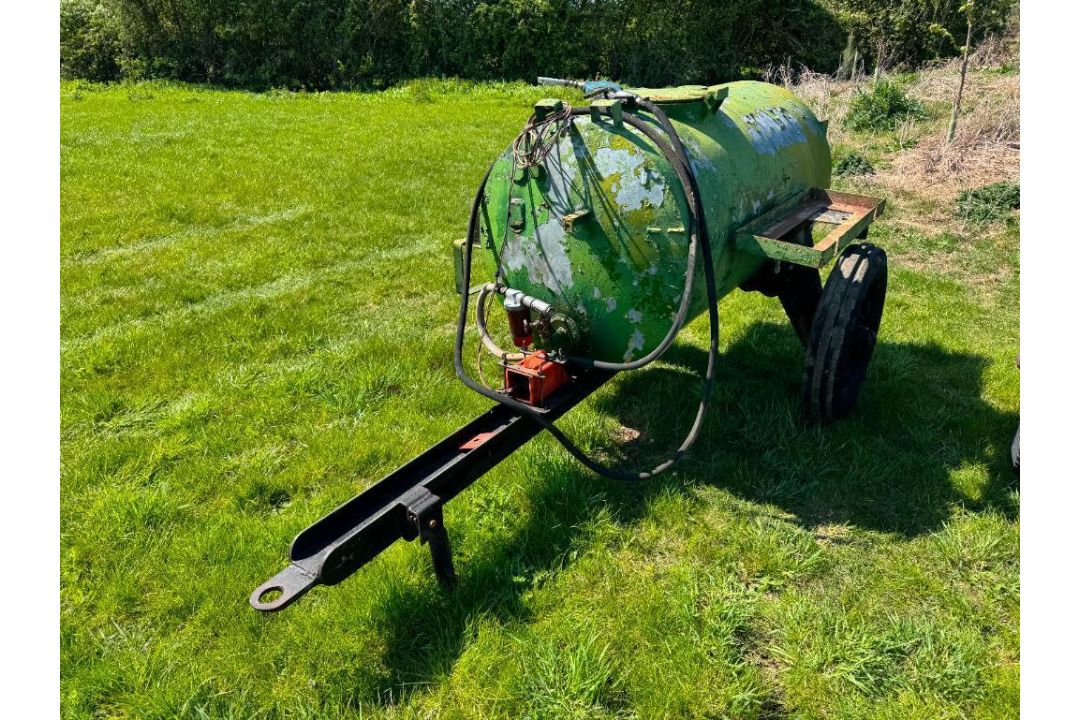 Diesel bowser with 12v pump, single axle on 8.00-19 wheels and tyres - Image 10 of 12