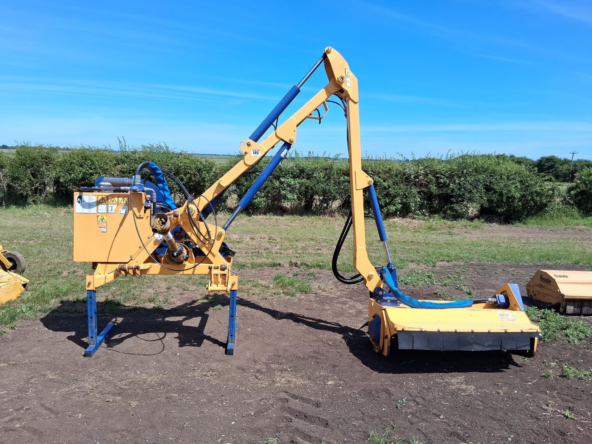 2012 Bomford Kestrel E hedge cutter with Bomford Pro Trim 1.2m flail, manual lever control. Model No