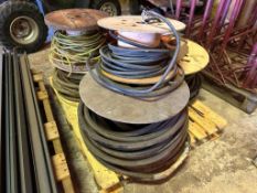 Quantity armoured electrical cable