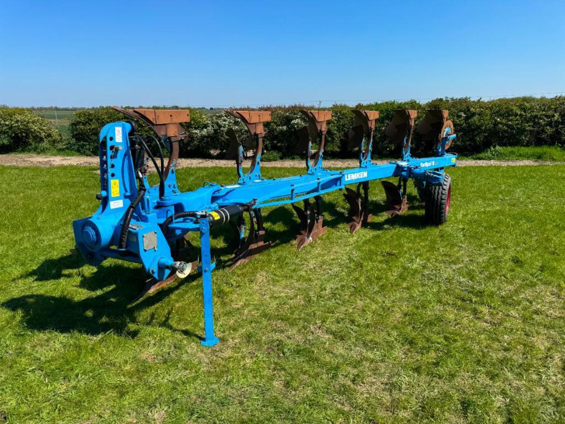 2002 Lemken Europal 8, 6 furrow reversible plough with skimmers. Serial No: 253161 - Image 3 of 16