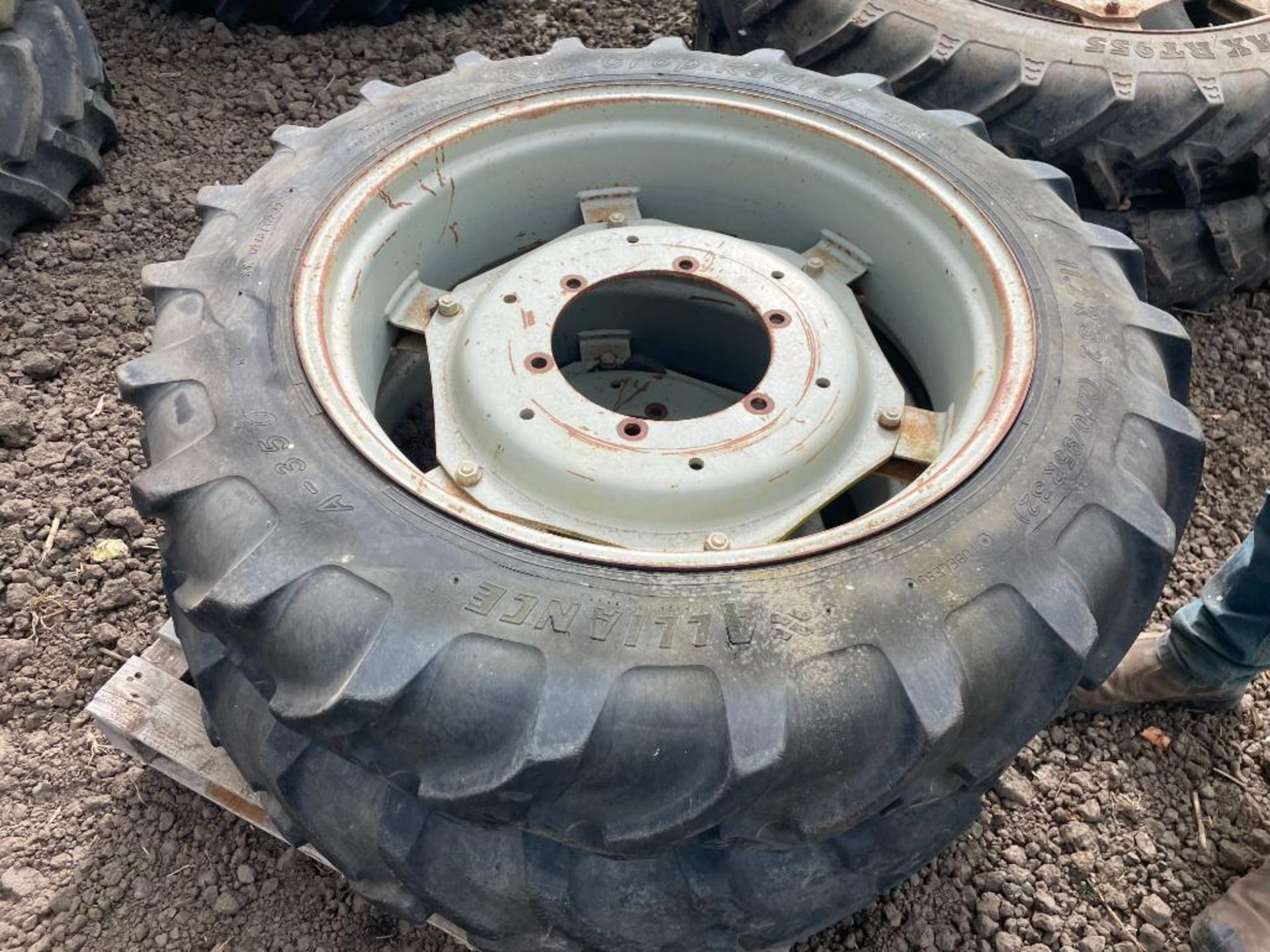 Set BKT 270/95R48 rear and Alliance 11.2R32 front row crop wheels and tyres, 8 stud, suited to Masse - Image 2 of 2