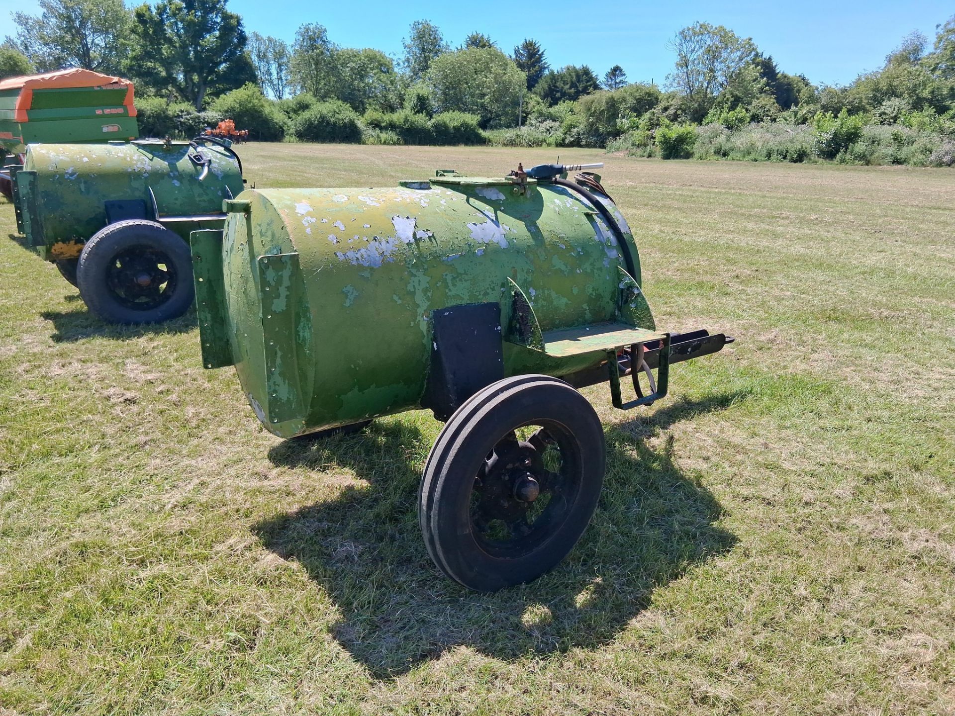 Diesel bowser with 12v pump, single axle on 6.00-19 wheels and tyres - Image 7 of 13