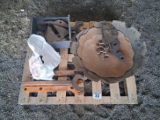 Quantity Simba discs and wearing metal