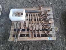 Quantity Simba Freeflow wearing metal and tines