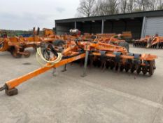 2011 Simba/Great Plains UniPress 5.5m with leading tines to packer, hydraulic folding. Model No: UP/