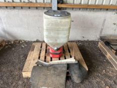 Spaldings Lehner pelleter NB: Control box in Office