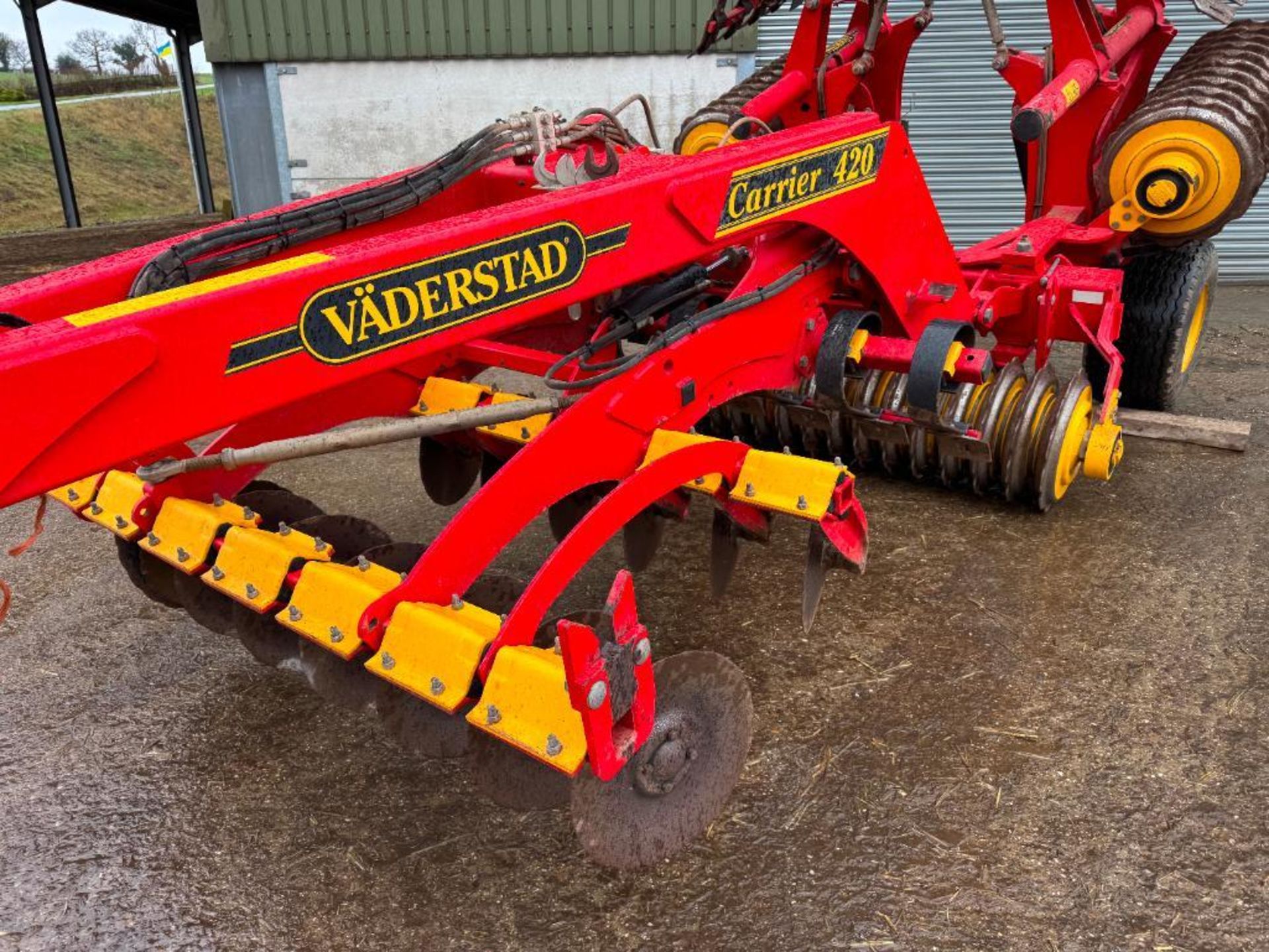 2013 Vaderstad Carrier XL 420 4.2m hydraulic folding cultivator with leading discs to levelling padd - Image 11 of 12