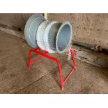 Christmas tree wrapper 17" on metal stand