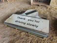 Quantity highway signs