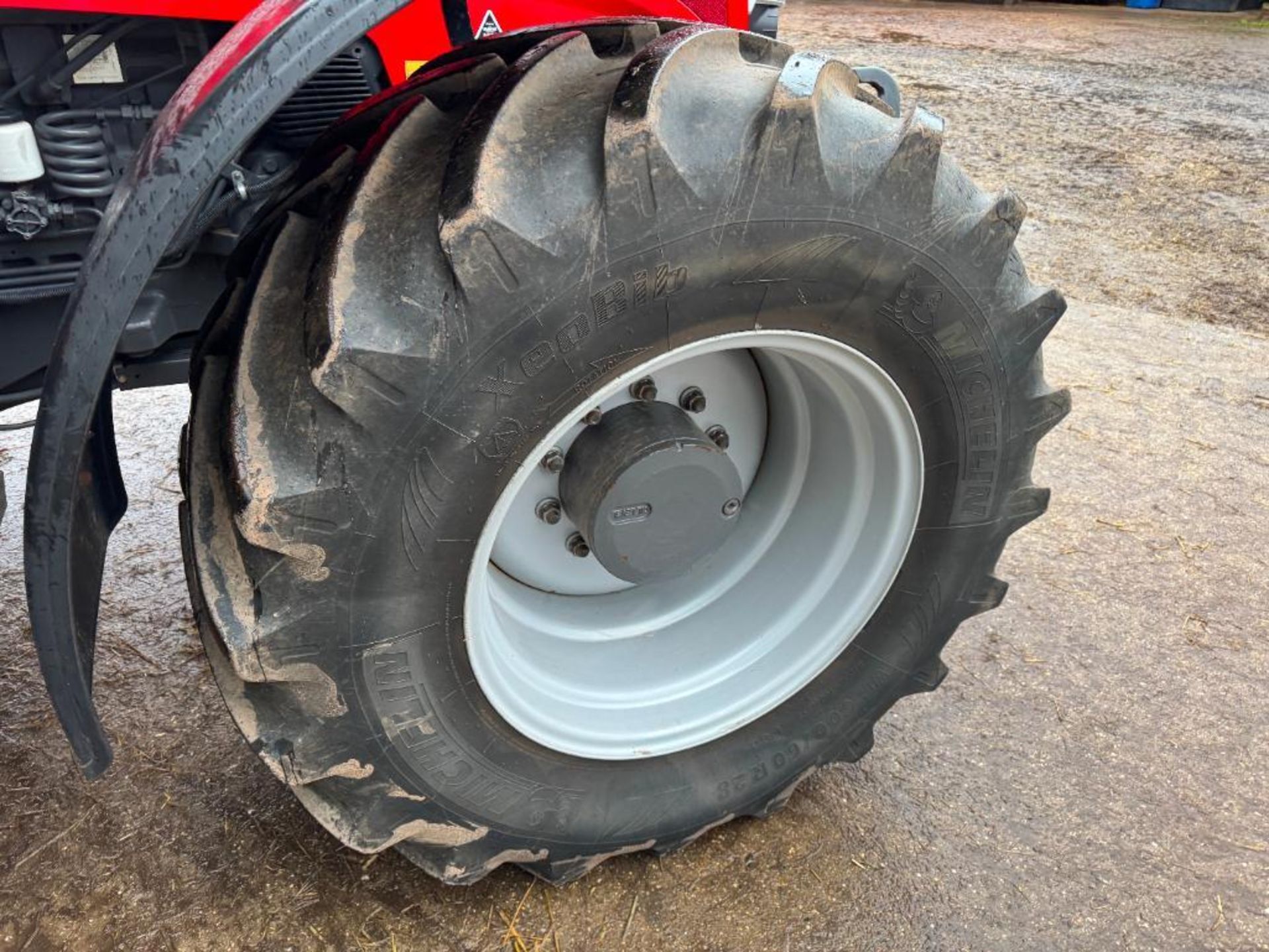 2018 Massey Ferguson 7718 Dyna-6 4wd tractor with front linkage, front and cab suspension, 4No elect - Image 11 of 17