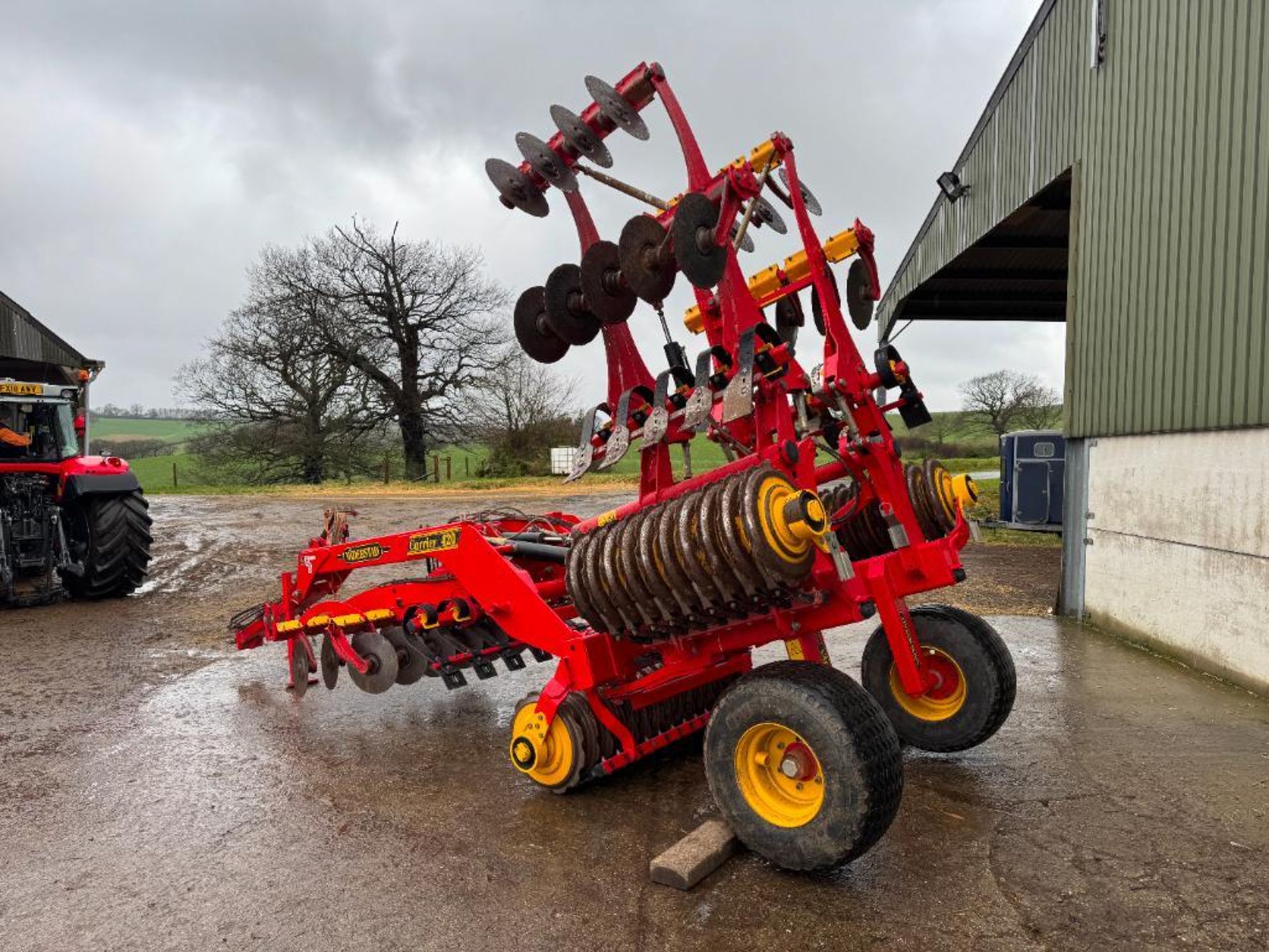 2013 Vaderstad Carrier XL 420 4.2m hydraulic folding cultivator with leading discs to levelling padd - Image 4 of 12