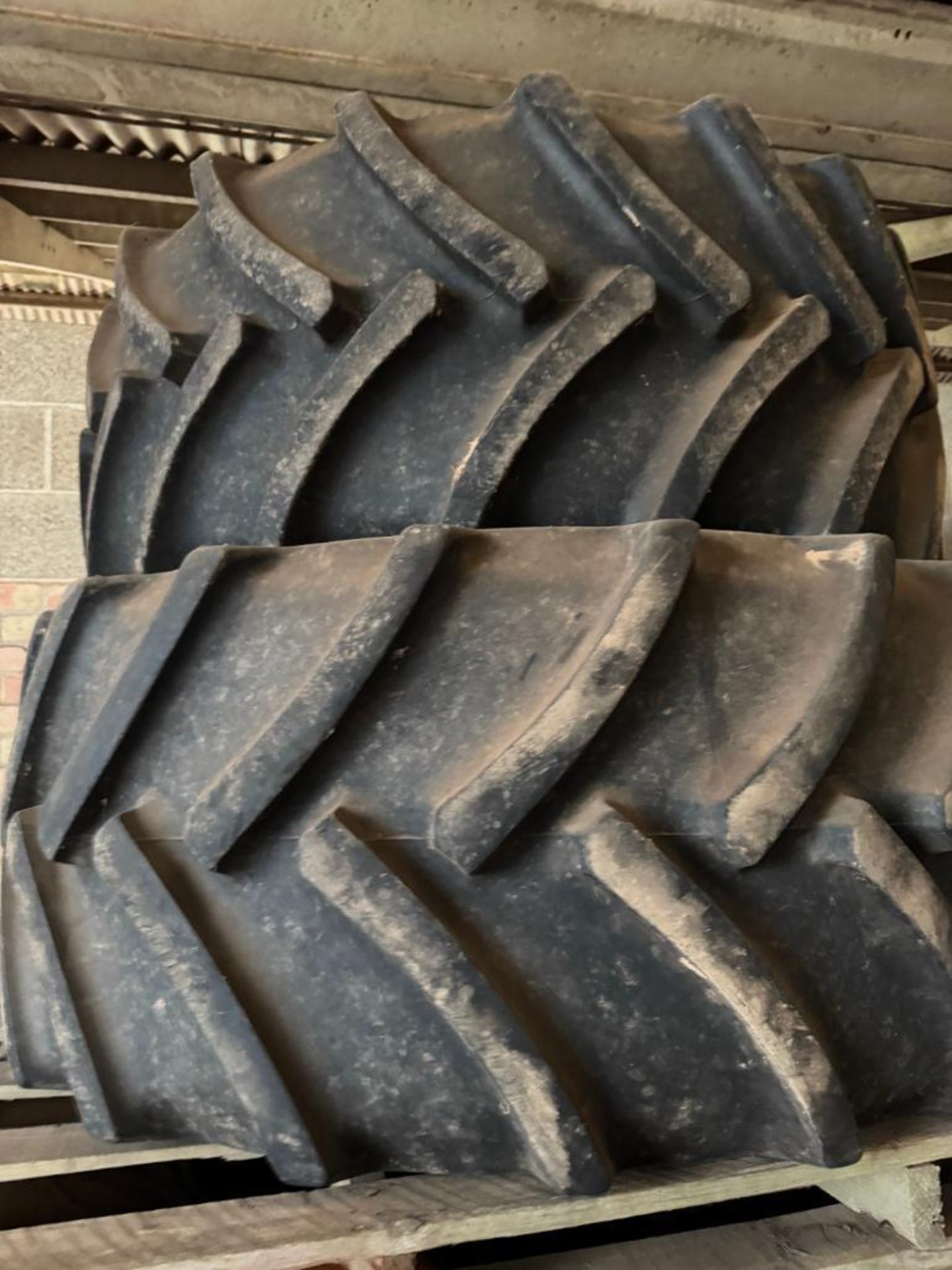 Pair Continental 710/70R38 rear and 600/65R28 front wheels and tyres - Image 2 of 2