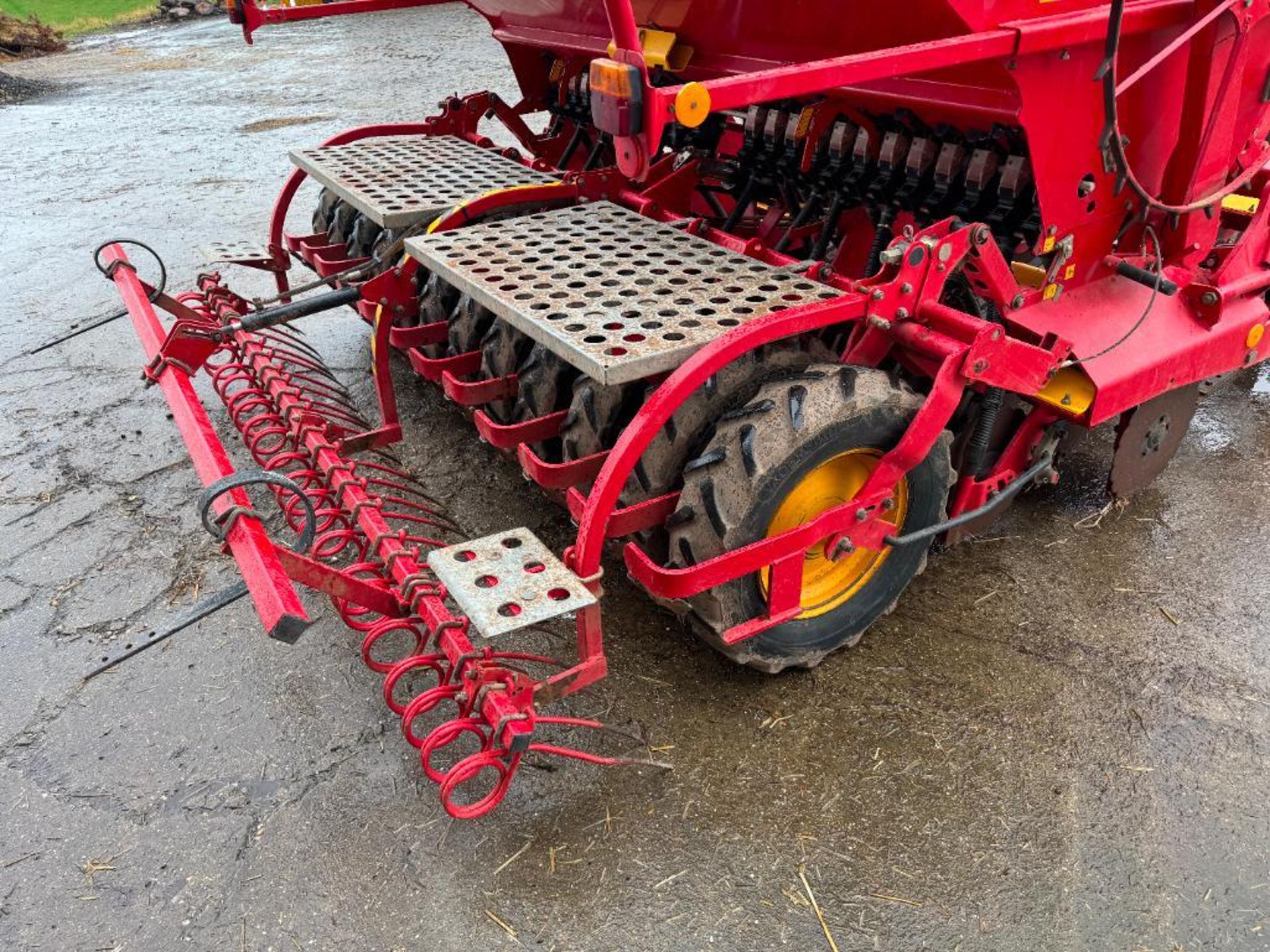 2004 Vaderstad Rapid 300S Super XL 3m disc drill with pre-em and bout markers. Serial No: 7276 - Image 8 of 17