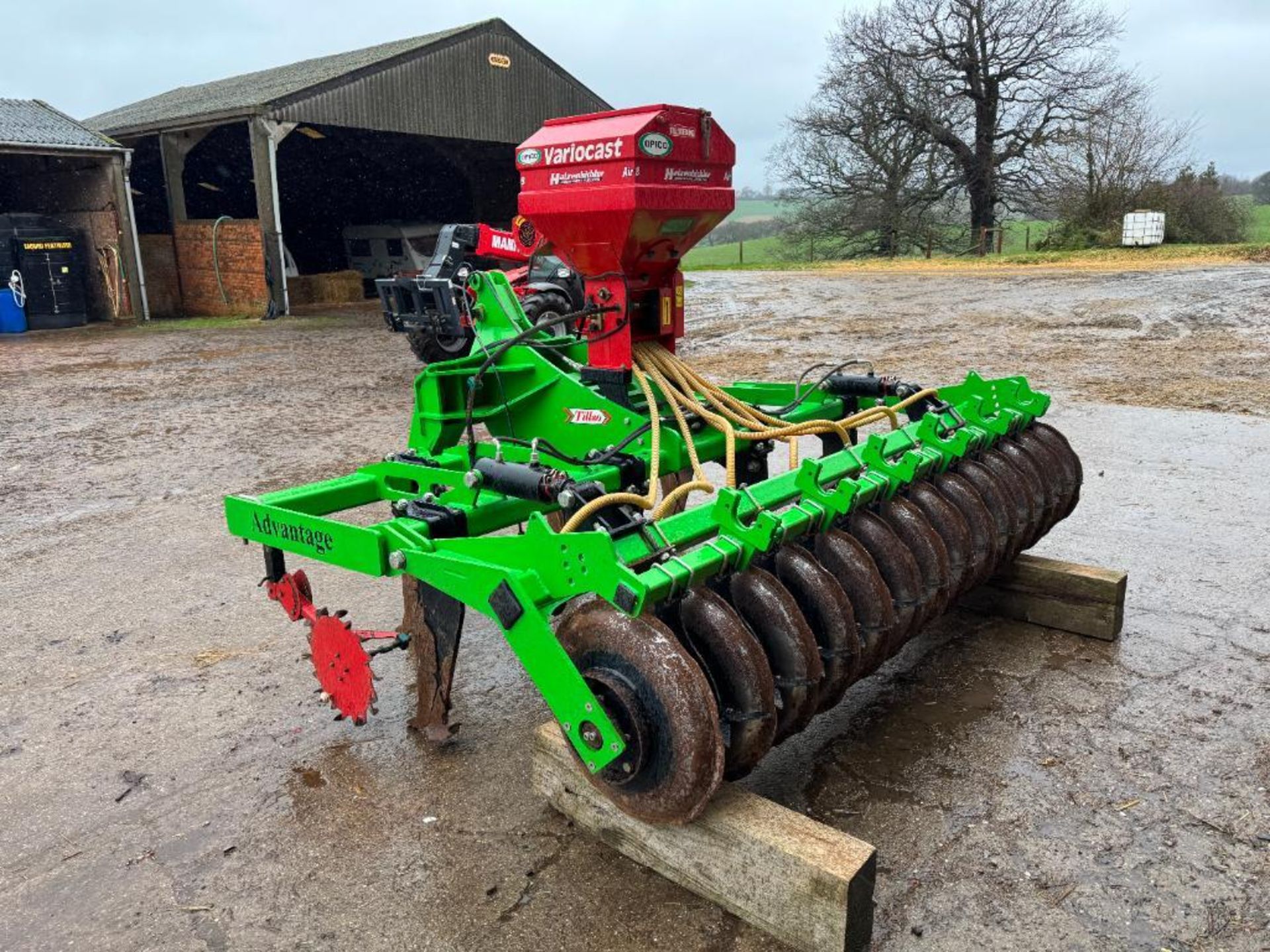 Tillso Advantage 3.2m 7 leg subsoiler with hydraulic adjustable DD rear packer, LD points, suited to - Image 4 of 8