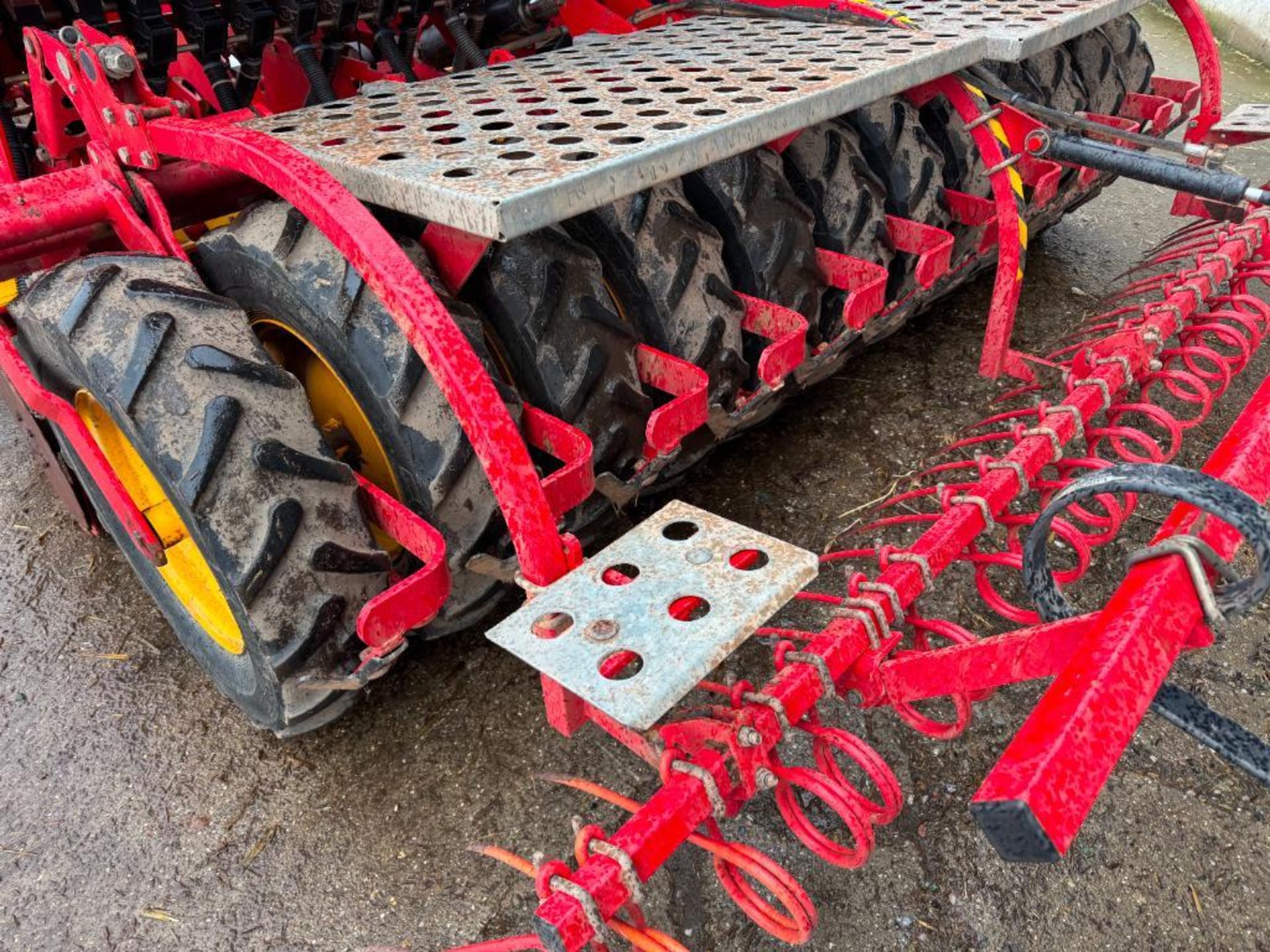 2004 Vaderstad Rapid 300S Super XL 3m disc drill with pre-em and bout markers. Serial No: 7276 - Image 7 of 17