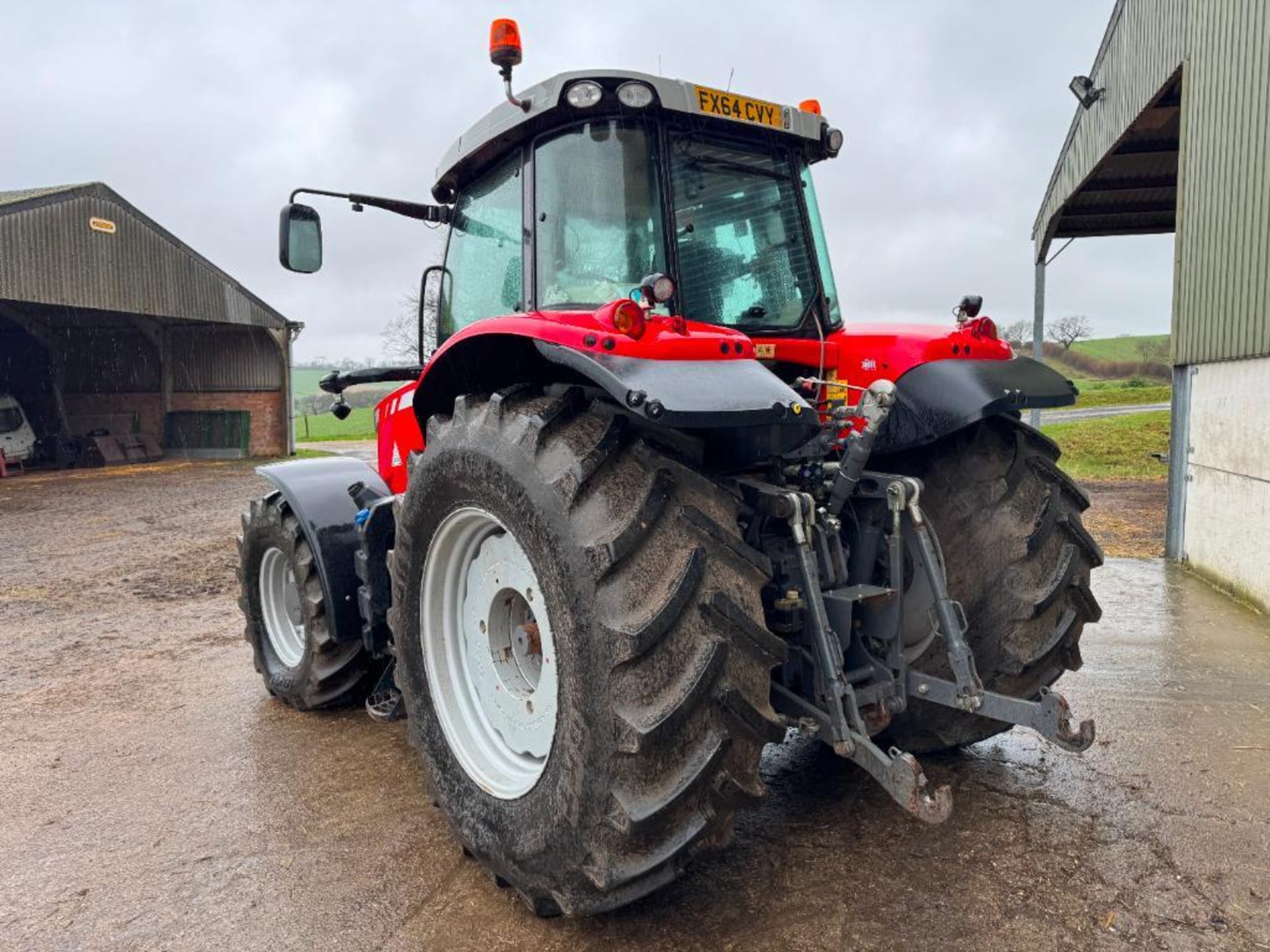2014 Massey Ferguson 7626 Dyna-6 4wd tractor with front linkage, front and cab suspension, 4No elect - Image 7 of 14