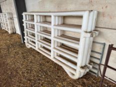 Quantity Enduramaxx plastic cattle handles