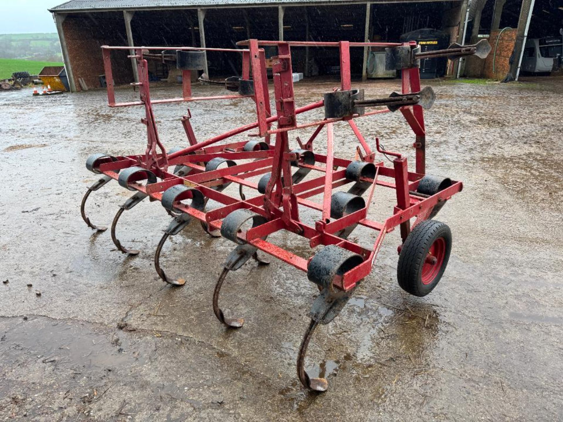 Kongskilde Vibroflex 4m manual folding with depth wheels. - Image 4 of 5