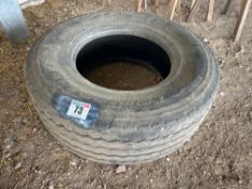 Single Bridgestone 385/65R22.5 super single tyre