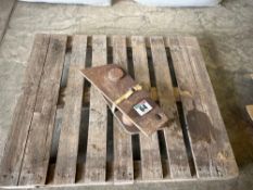 Pair Manitou weld on brackets