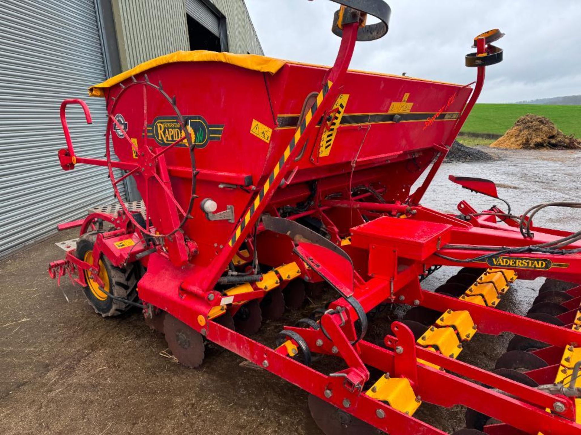 2004 Vaderstad Rapid 300S Super XL 3m disc drill with pre-em and bout markers. Serial No: 7276 - Image 11 of 17