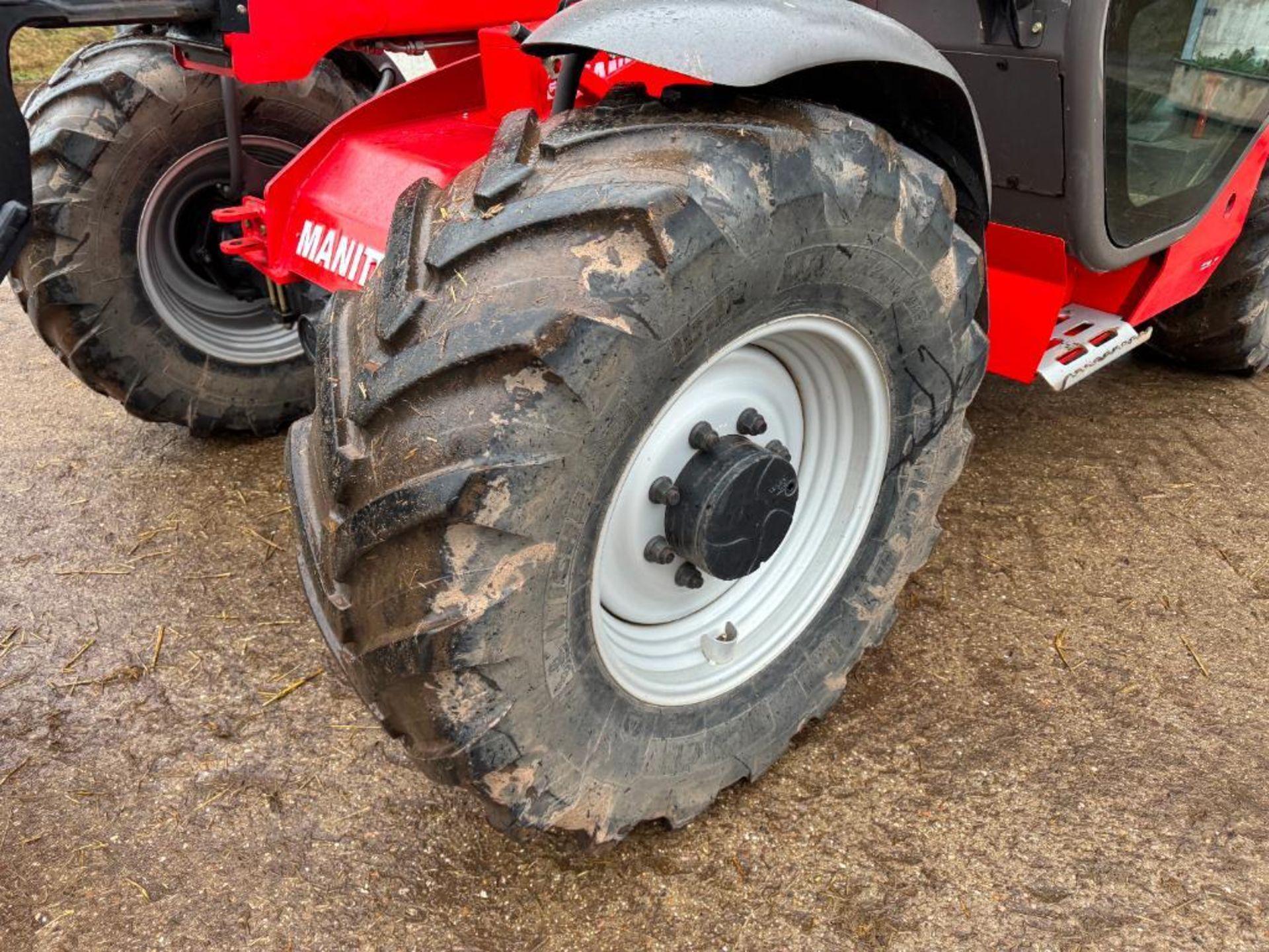 2013 Manitou MLT735-120 Classic materials handler with Manitou headstock and pallet tines on Micheli - Image 2 of 17