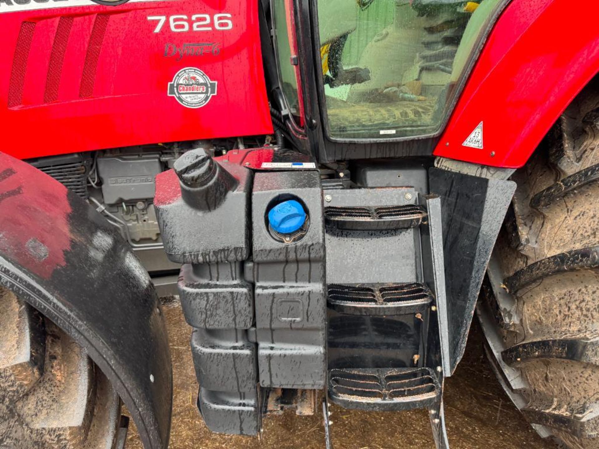 2014 Massey Ferguson 7626 Dyna-6 4wd tractor with front linkage, front and cab suspension, 4No elect - Image 6 of 14