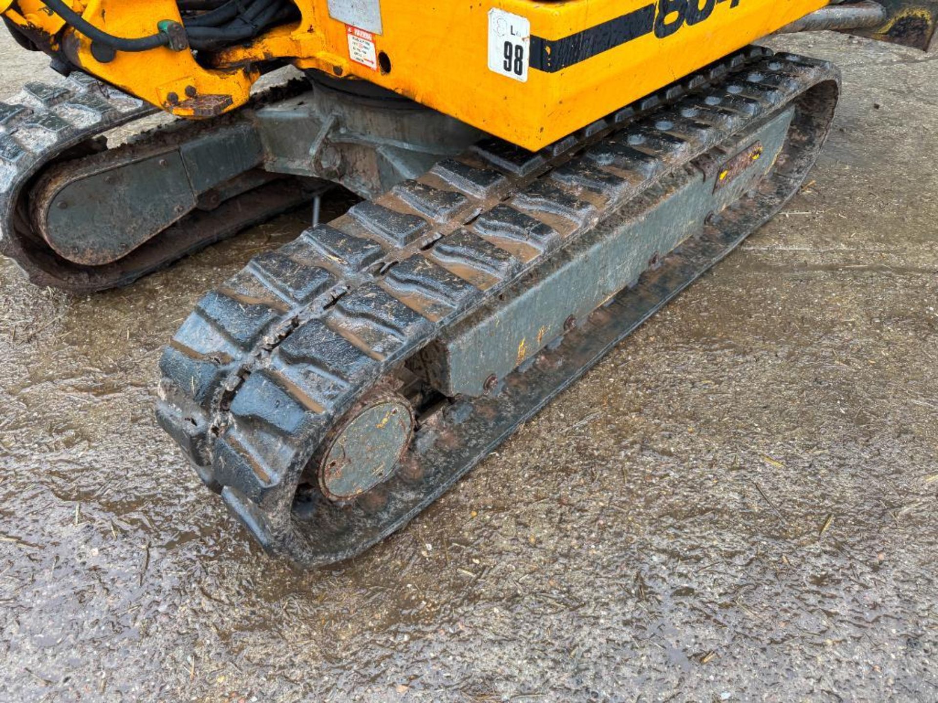 1996 JCB 804 rubber tracked 3.3t excavator with front blade and quick hitch, 14" tracks, 9", 12", 2f - Image 3 of 13