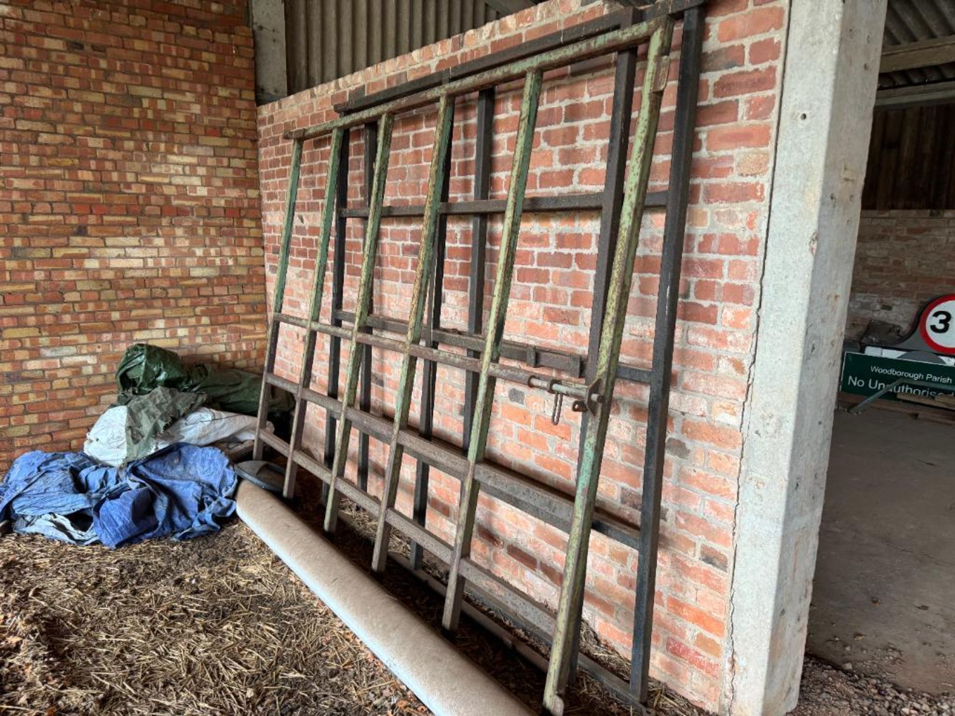 Quantity miscellaneous gates