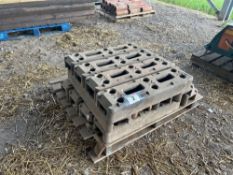 Quantity Heras fencing feet